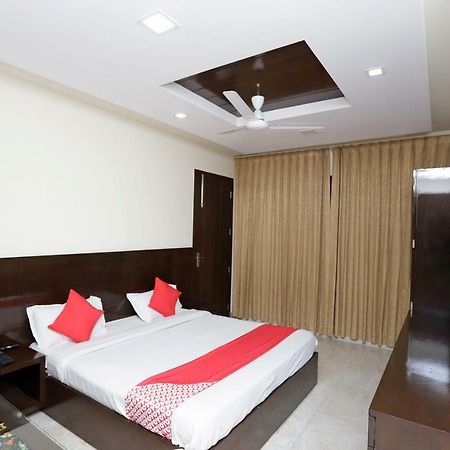 Oyo 39595 Hotel Ray Ban Kankhal Zewnętrze zdjęcie
