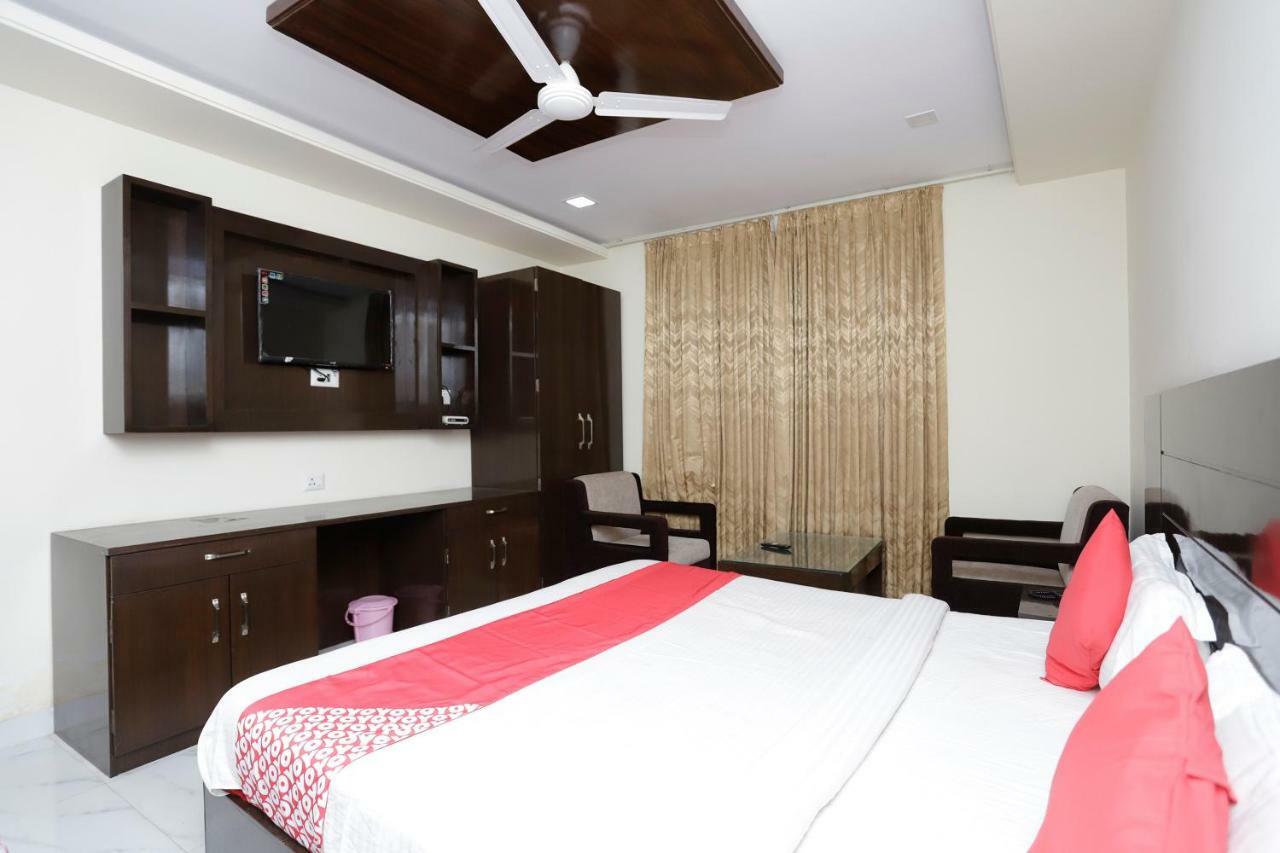 Oyo 39595 Hotel Ray Ban Kankhal Zewnętrze zdjęcie