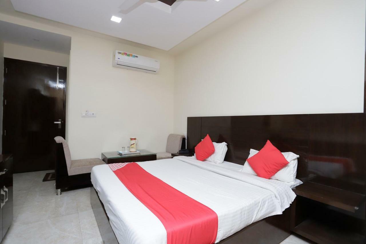 Oyo 39595 Hotel Ray Ban Kankhal Zewnętrze zdjęcie