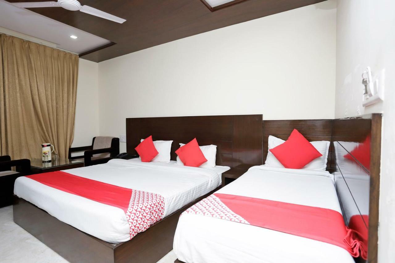 Oyo 39595 Hotel Ray Ban Kankhal Zewnętrze zdjęcie